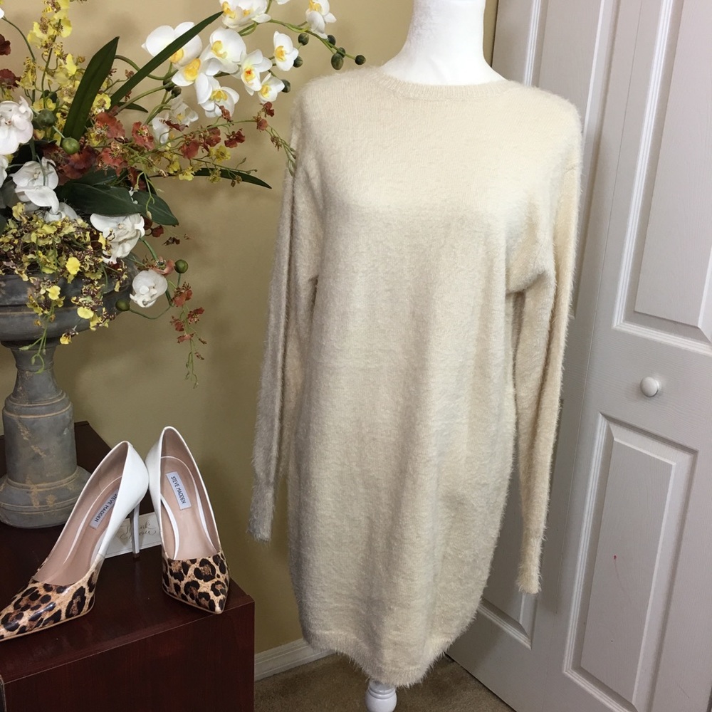 NWT GB Gianni Bini Open‎ Back Soft Knit Sweater Dress Minimalist Feminine Cozy